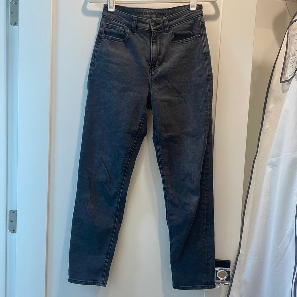 American Eagle Size 4 Regular Stretch Mom Jeans